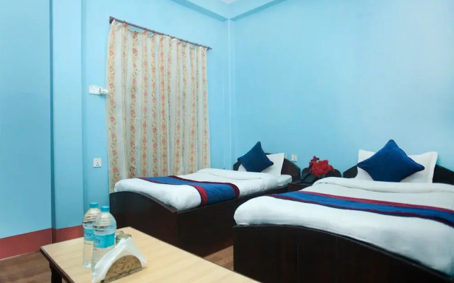 OYO 335 Hotel Nayaram