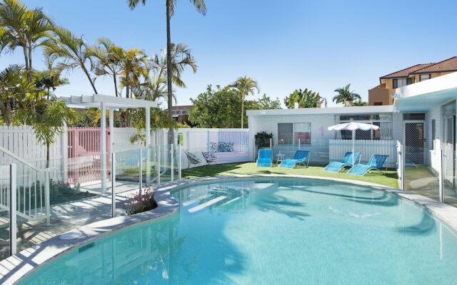 Ventura Beach Motel 3 Bedroom Poolside