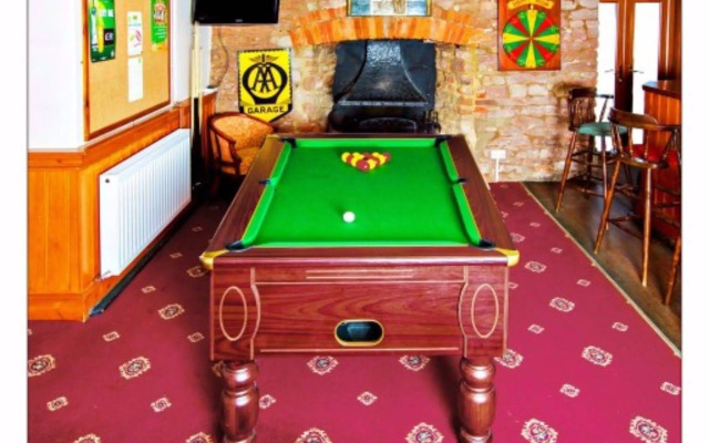 Harewood End Inn