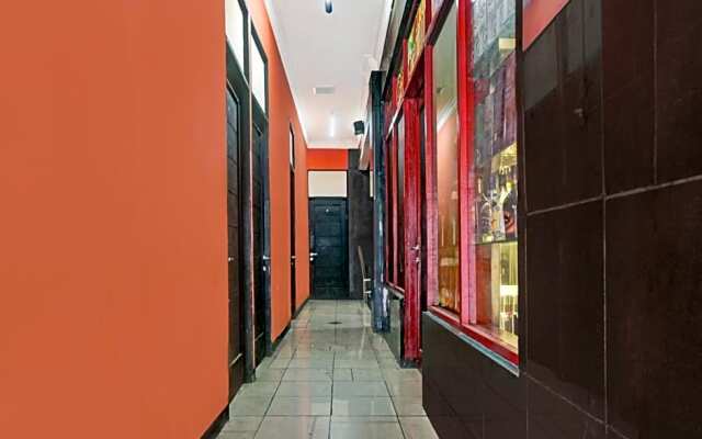 OYO 90702 Wisma Tobana Kebayoran