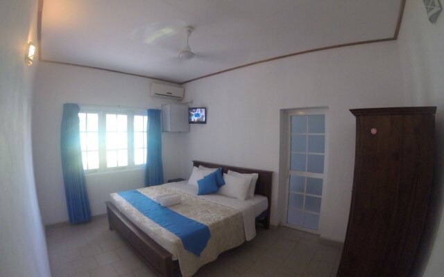 Negombo Blue Villa Hotel