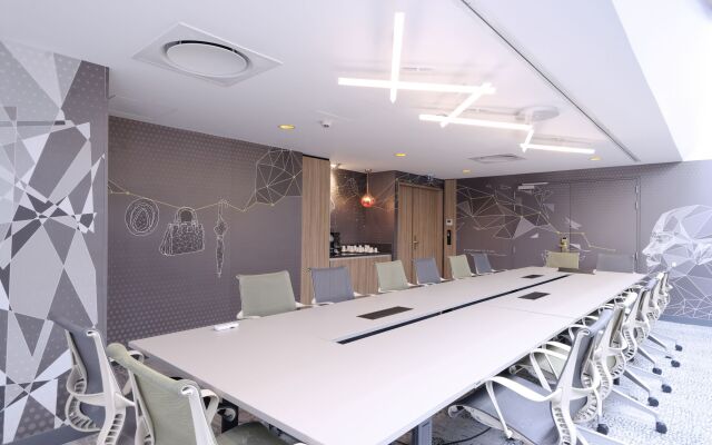 Holiday Inn Reims Centre by IHG (Chambres Rénovées)