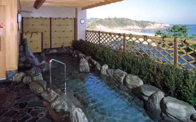 Shima Beach Hotel