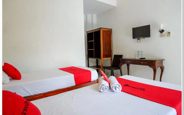 Putra Jaya Hotel by RedDoorz