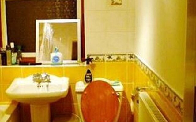 Revive Lodge Heathrow