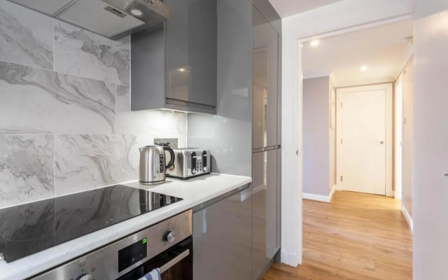 Stunning 1 Bed Merchant City Apartment with Parking