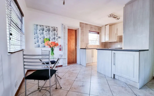 Stylish one bed Apartment in Strydom Park - 2168