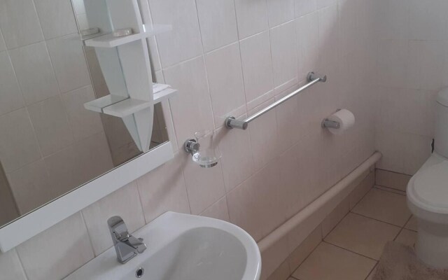 Spacious Executive Holiday Apartment In Bulawayo