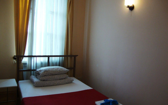 Zizu Hotel