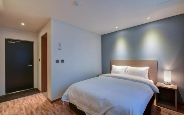 Sea & Moon Tourist Hotel