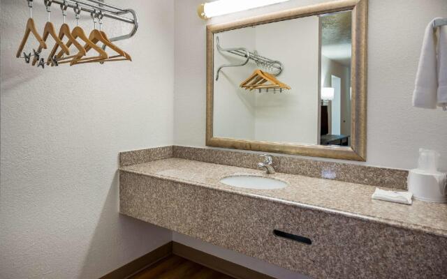 Motel 6 Opelika, AL