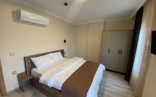 Rena Grand Residence & Suite