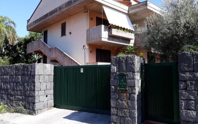 andrew's apartment - mulinia residence