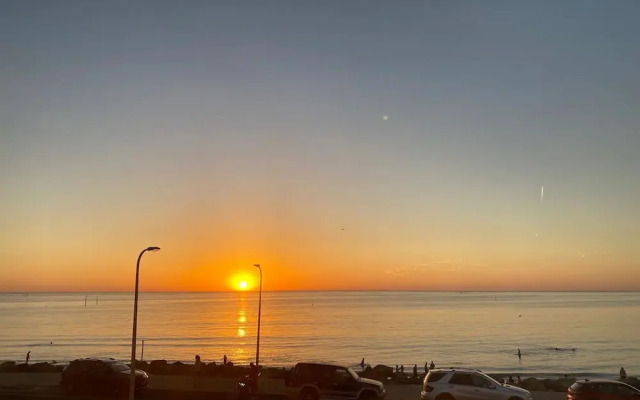 Unwind Esplanade Beach Escape No 5