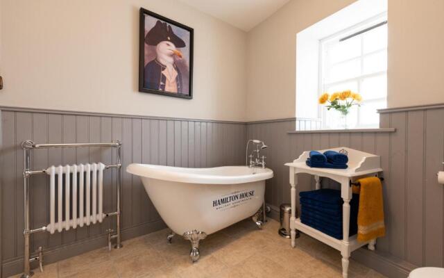 Hamilton House Holiday Apartments