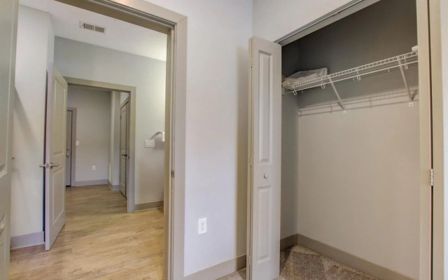 FRONTDESK The Vue Apts Downtown Indianapolis