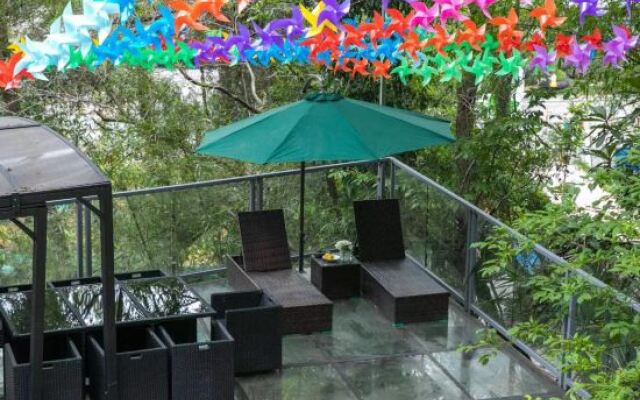 Guiyin Hotel (Yangshuo Songcheng Qiangu Scenery Area)