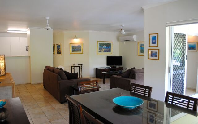 Seascape Holiday at the Queenslander