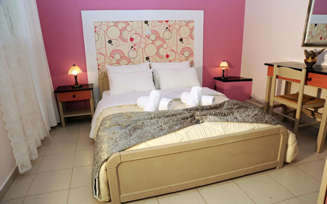 Chrissa Camping Rooms & Bungalows