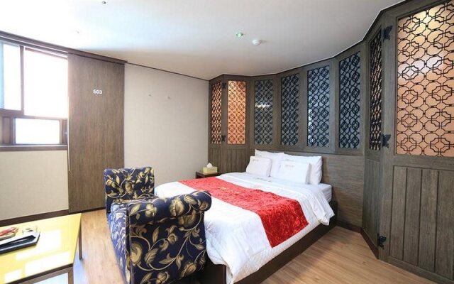 Goodstay IMT Hotel
