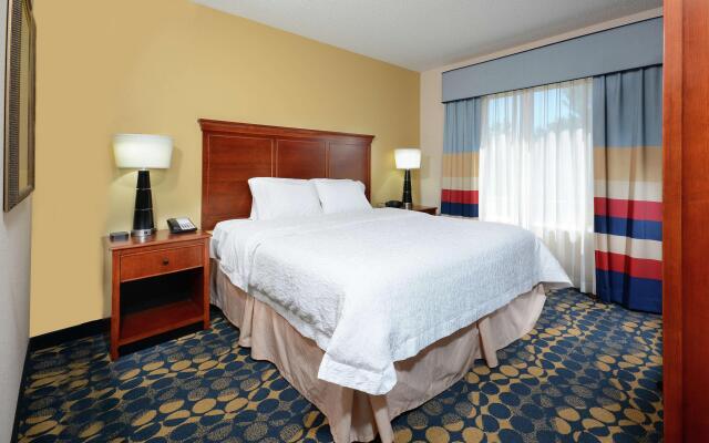 Hampton Inn & Suites Huntersville