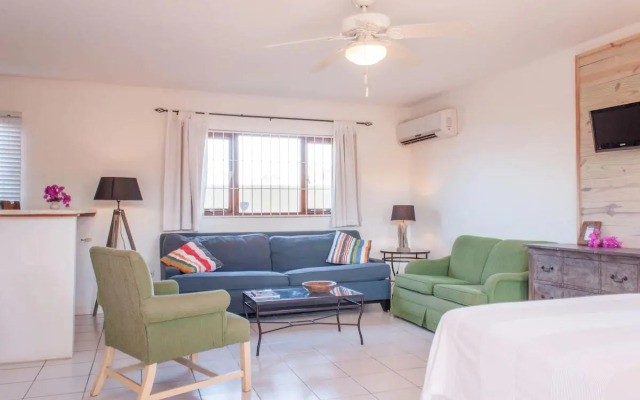 Pauline's Apartments Aruba