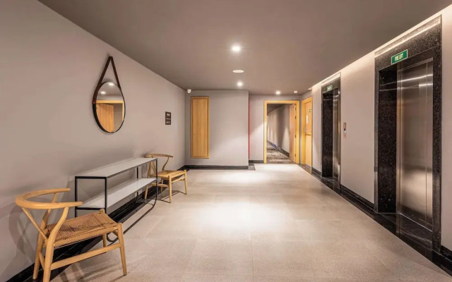 Park Inn & Suites By Radisson Thrissur East Fort