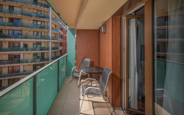 Escala Hotel & Suites