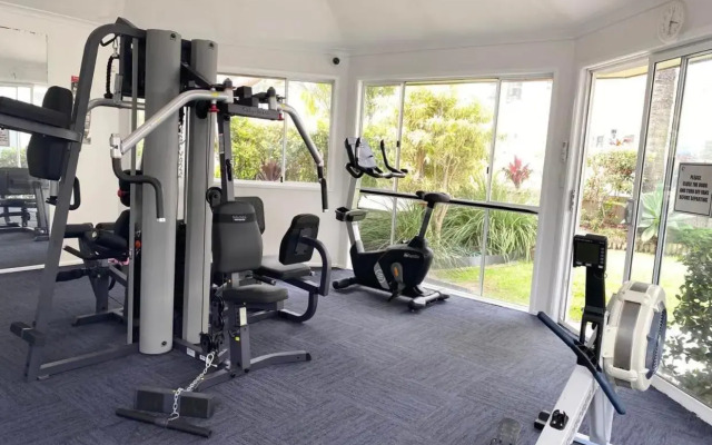 Hi Surf Beachfront Resort Apartments