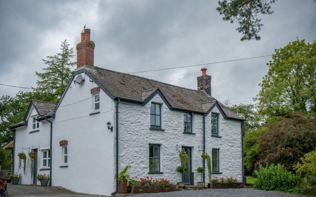 White Mill - 4 Bed - Lampeter Velfrey