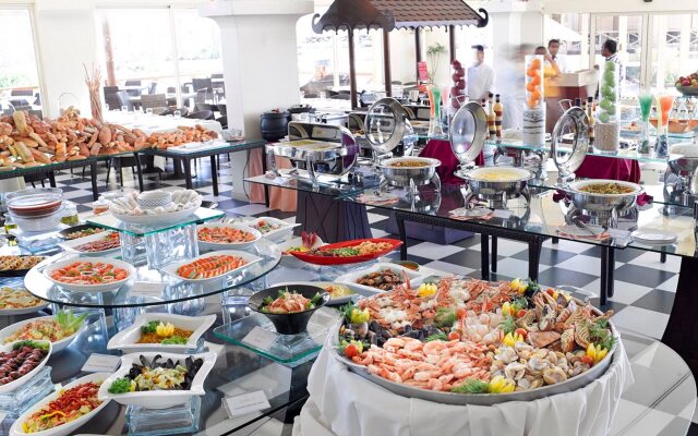 Al Bander Hotel & Resort