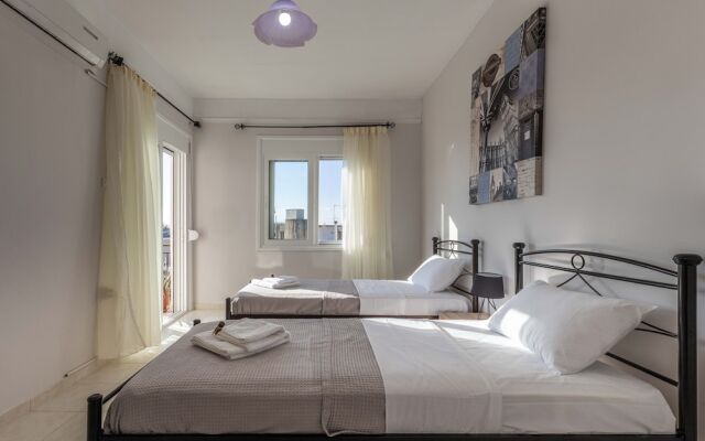 Comfy Central Square Gem with Terrace