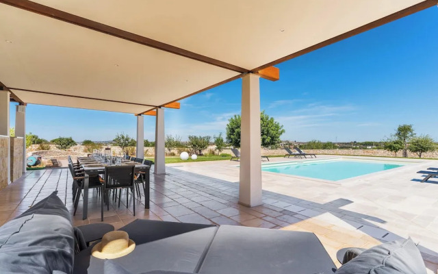 3239 Domina 55 by Perle di Puglia