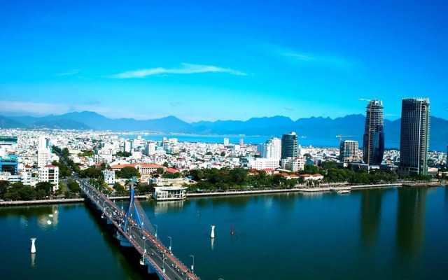 Mayfair Da Nang Hotel