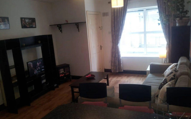 Earl Street Apartments