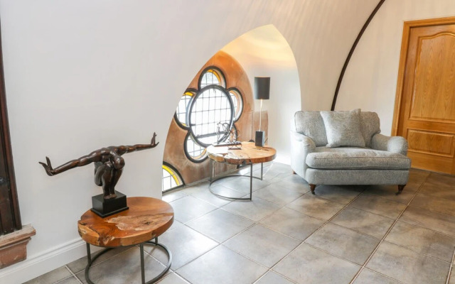 Penthouse St. Mary's Church