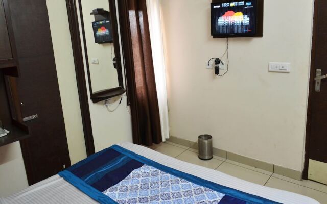 Motel Divine by OYO Rooms