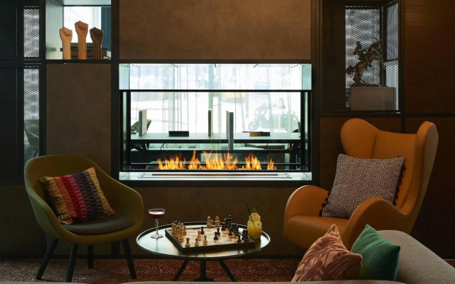 Moxy York