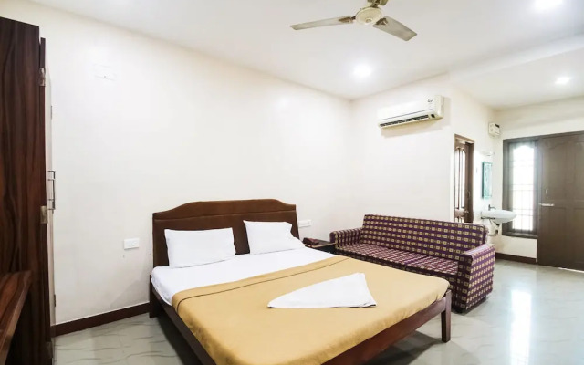 SPOT ON 44152 Lk Residency