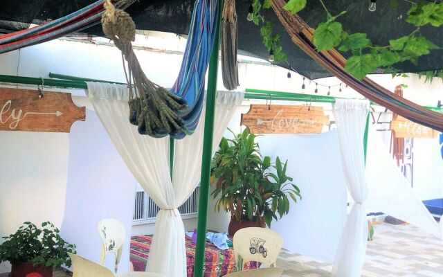 Casa Blanca Just For Travelers