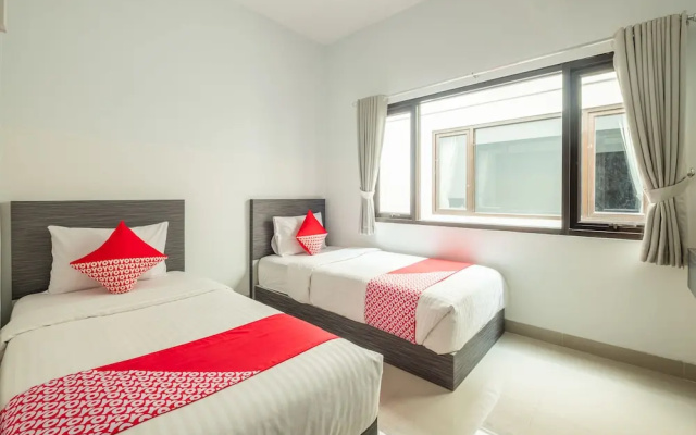 Sans Hotel Widarasari Cirebon
