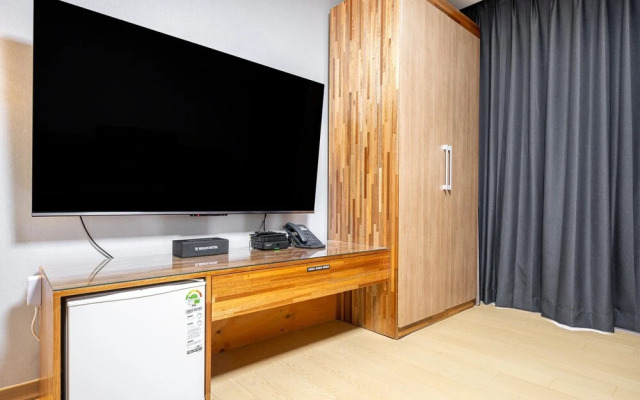 Buan Chaeseokgang Beach Hotel