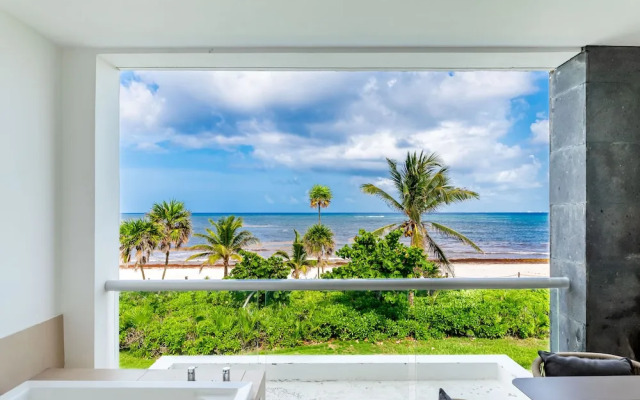 Mareazul Beach Condos Playa Del Carmen