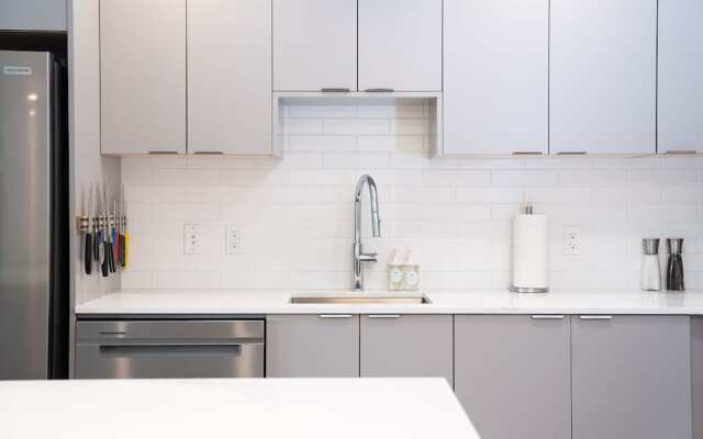 Wildflower Retreat-Revelstoke Vacations