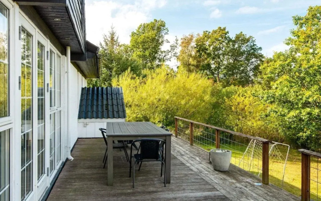 10 Person Holiday Home in Allingabro-by Traum