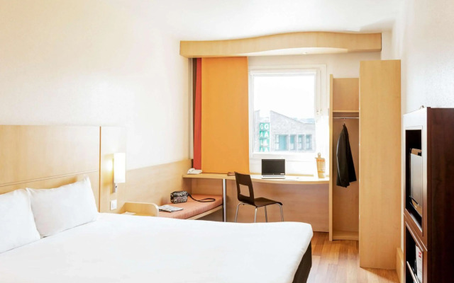 Clarion Hotel The Edge