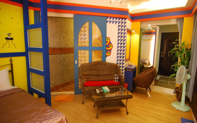 Ming-Jun Holiday Inn