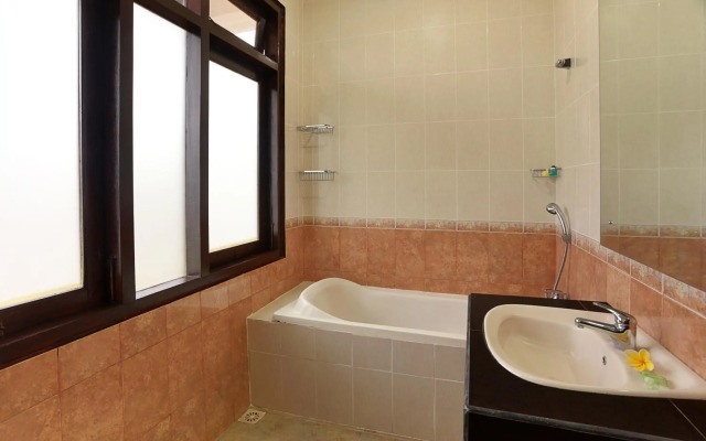 Danaya's Cottage and Studio