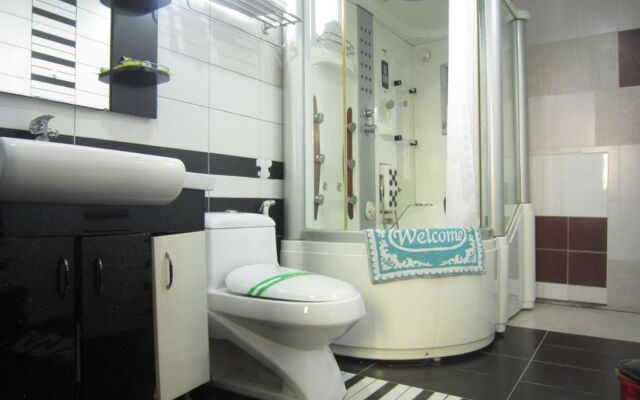 Ava 2 Hotel