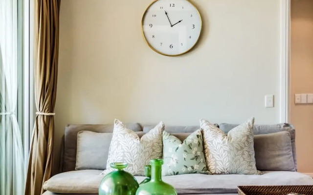 Escape to Exquisite Ellesmere 401